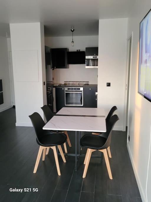 Superbe T2, Paris, Stade De France, Wifi, Parking Saint-Denis  Bagian luar foto